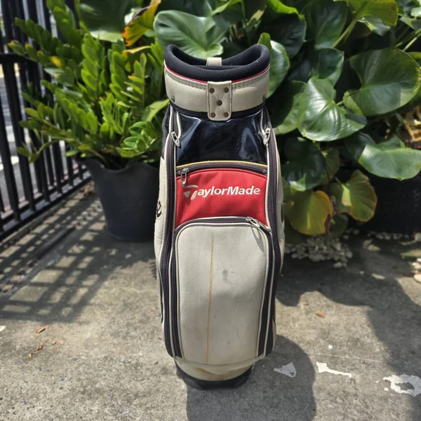 ถุงกอล์ฟ Taylormade TOUR ** มีลอยลอก ตามจุดต่างๆ ** นอกจากนั้นใช้งานได้ตามปกติเลยค่ะ image 5 ถุงกอล์ฟ Taylormade TOUR ** มีลอยลอก ตามจุดต่างๆ ** นอกจากนั้นใช้งานได้ตามปกติเลยค่ะ image 5