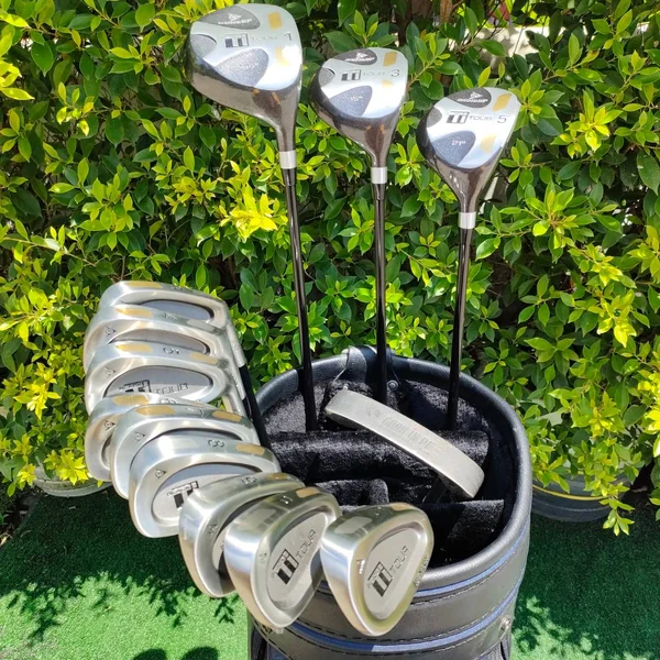 ** ไม้กอล์ฟสำหรับผู้ชาย ** FULLSET DUNLOP BLACK TOUR ไม้รุ่นเดียวกันเดิมๆทั้งชุด , COVER , ถุงกอล์ฟ DUNLOP ไม้กอล์ฟมือสอง ของแท้ BY NakaraLuxurious image 1 ** ไม้กอล์ฟสำหรับผู้ชาย ** FULLSET DUNLOP BLACK TOUR ไม้รุ่นเดียวกันเดิมๆทั้งชุด , COVER , ถุงกอล์ฟ DUNLOP ไม้กอล์ฟมือสอง ของแท้ BY NakaraLuxurious image 1