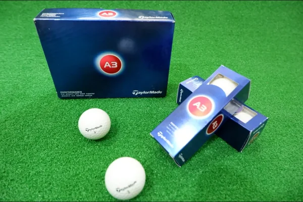 ลูกกอล์ฟ taylormade A3 image 2 ลูกกอล์ฟ taylormade A3 image 2