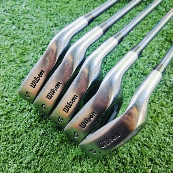 *** ขาดเหล็ก 7 *** ชุดเหล็ก WILSON 3D DESIGND เหล็ก CAVITY แบบ UNDER CUT ตีง่ายมาก ตีโดนง่าย และสปินดีมาก ไม้กอล์ฟพรีเมี่ยมมือสอง ของแท้ By NakaraLuxurious image 4 *** ขาดเหล็ก 7 *** ชุดเหล็ก WILSON 3D DESIGND เหล็ก CAVITY แบบ UNDER CUT ตีง่ายมาก ตีโดนง่าย และสปินดีมาก ไม้กอล์ฟพรีเมี่ยมมือสอง ของแท้ By NakaraLuxurious image 4