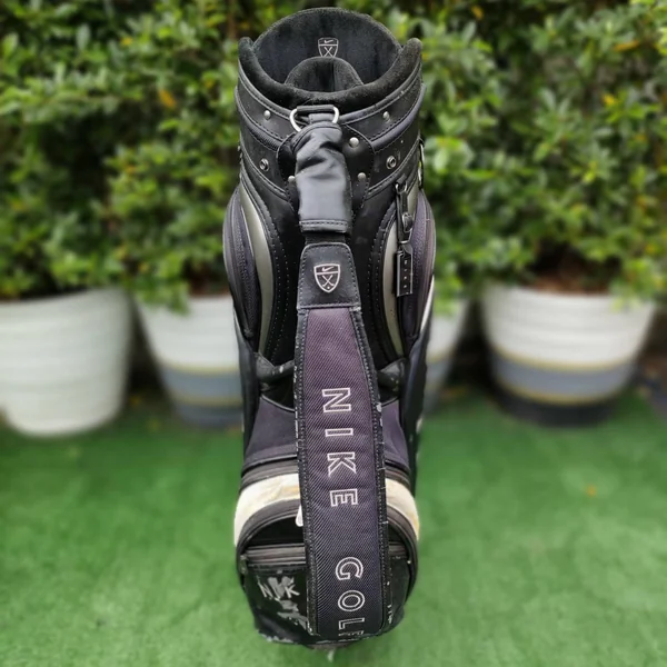 ถุงกอล์ฟ NIKE GOLF มือสอง **มีตำหนิถุงกอล์ฟมีถลอก** image 4 ถุงกอล์ฟ NIKE GOLF มือสอง **มีตำหนิถุงกอล์ฟมีถลอก** image 4