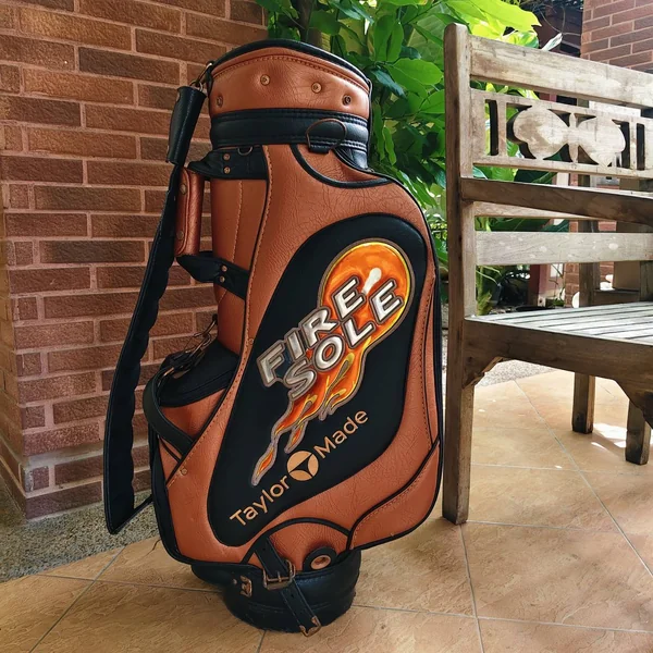ถุงกอล์ฟ TaylorMade FIRE SOLE** 🔥 **สไตล์ไอคอนยุค 90s! ถุงกอล์ฟแนวเรโทร-สปอร์ตสุดวินเทจ image 1 ถุงกอล์ฟ TaylorMade FIRE SOLE** 🔥 **สไตล์ไอคอนยุค 90s! ถุงกอล์ฟแนวเรโทร-สปอร์ตสุดวินเทจ image 1