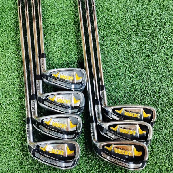 ชุดเหล็ก WILSON ULTRA TDX ชุดเหล็กตีง่ายสุดๆ กึ่งไฮบริดเลย มีเหล็ก 5 6 7 8 9 PW SW ค่ะ ก้าน เหล็ก FLEX R เดิมๆ กริพเดิม เป็นชุดที่ตีง่ายมาก วัสดุดีมากค่ะ ไม้กอล์ฟพรีเมี่ยมมือสอง ของแท้ By NakaraLuxurious image 2 ชุดเหล็ก WILSON ULTRA TDX ชุดเหล็กตีง่ายสุดๆ กึ่งไฮบริดเลย มีเหล็ก 5 6 7 8 9 PW SW ค่ะ ก้าน เหล็ก FLEX R เดิมๆ กริพเดิม เป็นชุดที่ตีง่ายมาก วัสดุดีมากค่ะ ไม้กอล์ฟพรีเมี่ยมมือสอง ของแท้ By NakaraLuxurious image 2