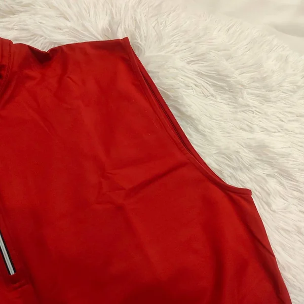 FOOTJOY เสื้อเเขนกุดสำหรับนักกอล์ฟ มี 2 ขนาด ขนาดไชส์ XL / ขนาดไชส์ L สีเเดง ผลิตและออกแบบมาสำหรับนักกีฬากอล์ฟโดยเฉพาะ มือหนึ่ง เก็บจากห้าง ราคาจัดให้ข๊อคแน่นอน!!! image 4 FOOTJOY เสื้อเเขนกุดสำหรับนักกอล์ฟ มี 2 ขนาด ขนาดไชส์ XL / ขนาดไชส์ L สีเเดง ผลิตและออกแบบมาสำหรับนักกีฬากอล์ฟโดยเฉพาะ มือหนึ่ง เก็บจากห้าง ราคาจัดให้ข๊อคแน่นอน!!! image 4