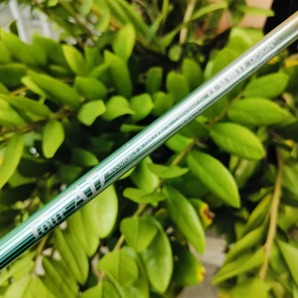 Driver Titleist 905T องศา 9.5 ก้าน TOUR AD FLEX S แค่ก้านอย่างเดียวก็เกินคุ้ม สภาพสวยๆเดิมๆ ตีง่าย และ ไกลมากๆ ชดเชยผิดพลาดได้ดี ไม้กอล์ฟพรีเมี่ยมมือสอง ของแท้ By NakaraLuxurious image 5 Driver Titleist 905T องศา 9.5 ก้าน TOUR AD FLEX S แค่ก้านอย่างเดียวก็เกินคุ้ม สภาพสวยๆเดิมๆ ตีง่าย และ ไกลมากๆ ชดเชยผิดพลาดได้ดี ไม้กอล์ฟพรีเมี่ยมมือสอง ของแท้ By NakaraLuxurious image 5