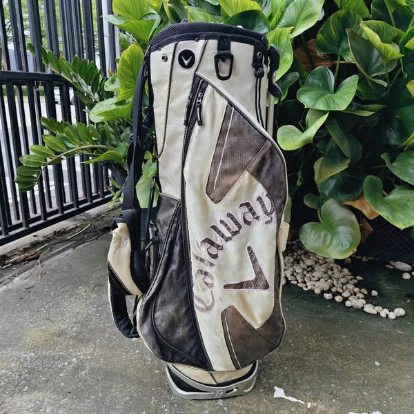 ถุงกอล์ฟ Callaway มือสอง ของแท้ เป็นแบบขาตั้ง image 1 ถุงกอล์ฟ Callaway มือสอง ของแท้ เป็นแบบขาตั้ง image 1