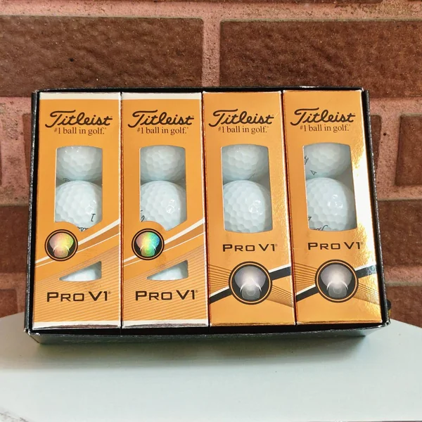 GOLF BALLS Titleist Pro V1 ลูกใหม่แกะกล่อง 1 โหล (12 ลูก) 🏌️♂️🔥 image 1 GOLF BALLS Titleist Pro V1 ลูกใหม่แกะกล่อง 1 โหล (12 ลูก) 🏌️♂️🔥 image 1