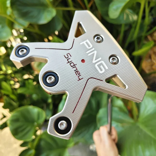 PUTTER PING Sydney 34" เป็นหนึ่งในรุ่นที่มีค่า MOI (Moment of Inertia) สูงสุดของ PING image 2 PUTTER PING Sydney 34" เป็นหนึ่งในรุ่นที่มีค่า MOI (Moment of Inertia) สูงสุดของ PING image 2
