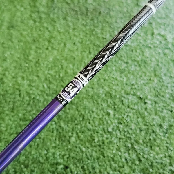 ก้านไม้กอล์ฟเด็กสำหรับใส่หัวไม้ ก้าน U.S.KIDS GOLF 54" ULTRA LIGHT WT-15 ความยาวก้าน 35 นิ้ว สำหรับน้องที่มีความสูง 137-145 เซนติเมตร เป็นก้านสำหรับเด็กที่ดีที่สุดในโลก image 6 ก้านไม้กอล์ฟเด็กสำหรับใส่หัวไม้ ก้าน U.S.KIDS GOLF 54" ULTRA LIGHT WT-15 ความยาวก้าน 35 นิ้ว สำหรับน้องที่มีความสูง 137-145 เซนติเมตร เป็นก้านสำหรับเด็กที่ดีที่สุดในโลก image 6