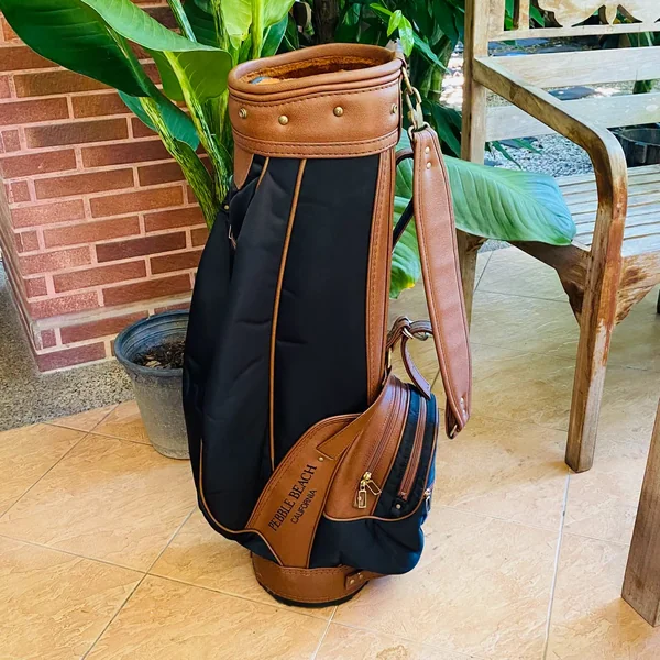 GOLF BAG Pebble Beach California ดีไซน์หรูหราสุดคลาสสิก ปกป้องไม้กอล์ฟของคุณอย่างเหนือระดับ! image 1 GOLF BAG Pebble Beach California ดีไซน์หรูหราสุดคลาสสิก ปกป้องไม้กอล์ฟของคุณอย่างเหนือระดับ! image 1