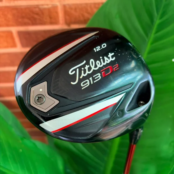 Driver Titleist 913 D2 Loft 12.0° ทะยานสู่วงสวิงที่นุ่มนวลทรงพลัง ปลดล็อควิถีลูกให้ลอยง่าย image 2 Driver Titleist 913 D2 Loft 12.0° ทะยานสู่วงสวิงที่นุ่มนวลทรงพลัง ปลดล็อควิถีลูกให้ลอยง่าย image 2