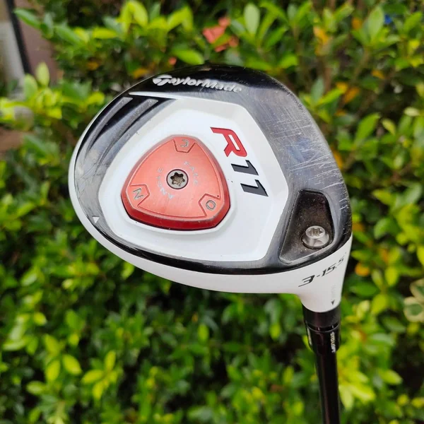 FW3 TAYLORMADE R11 ก้าน FUJIKURA BLUR FLEX S องศา 15.5 ตีไกลมากๆ ตีง่าย ปรับจูนได้หลายจุดครับ image 2 FW3 TAYLORMADE R11 ก้าน FUJIKURA BLUR FLEX S องศา 15.5 ตีไกลมากๆ ตีง่าย ปรับจูนได้หลายจุดครับ image 2