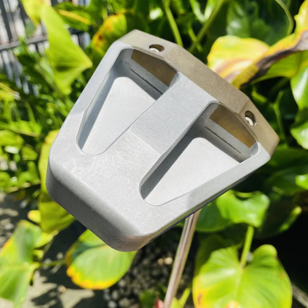🏌️♂️ PUTTER CUSTOM MALLET PUTTER หน้าสัมผัสทองเหลือง MILLED เส้นเล็งยาวพิเศษ ชดเชยความผิดพลาดสูง image 1 🏌️♂️ PUTTER CUSTOM MALLET PUTTER หน้าสัมผัสทองเหลือง MILLED เส้นเล็งยาวพิเศษ ชดเชยความผิดพลาดสูง image 1