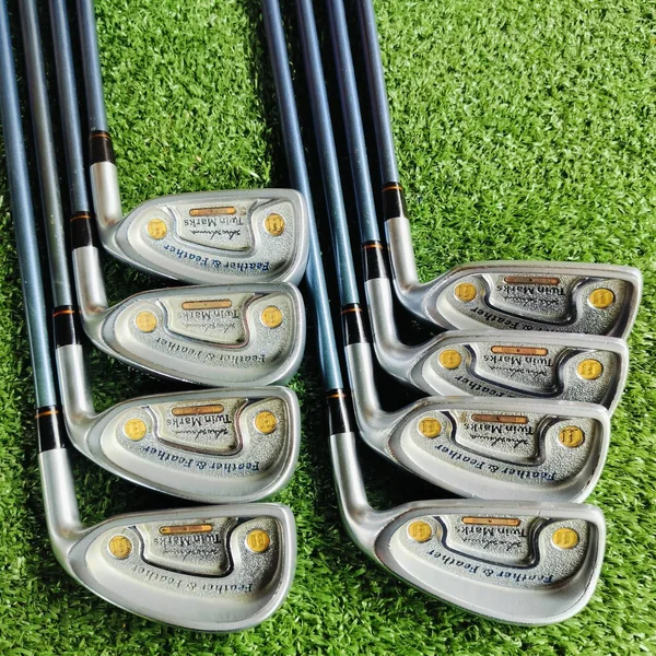 ชุดเหล็ก HONMA Twin Marks Feather & Feather ในตำนาน มีสองเหรียญที่เป็นเอกลักษณ์ เป็นซีรี่พรีเมี่ยมของ HONMA ก้าน DORIC TITANIUM *1 ดาว* ไม้กอล์ฟพรีเมี่ยมญี่ปุ่นมือสอง ของแท้ By NakaraLuxurious image 2 ชุดเหล็ก HONMA Twin Marks Feather & Feather ในตำนาน มีสองเหรียญที่เป็นเอกลักษณ์ เป็นซีรี่พรีเมี่ยมของ HONMA ก้าน DORIC TITANIUM *1 ดาว* ไม้กอล์ฟพรีเมี่ยมญี่ปุ่นมือสอง ของแท้ By NakaraLuxurious image 2