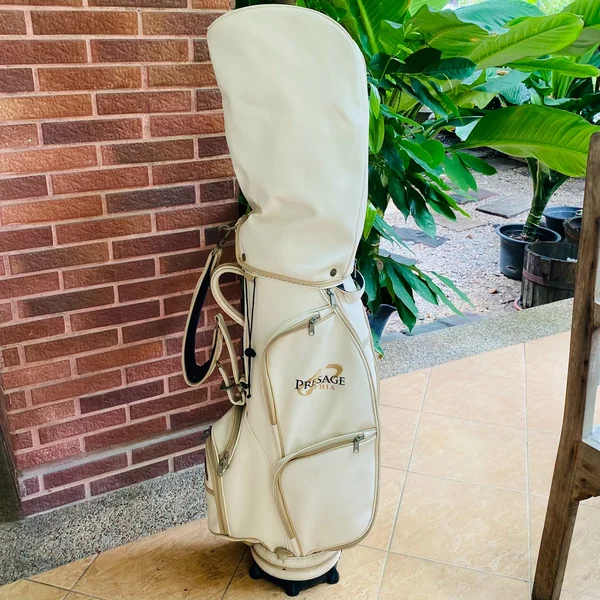  Caddy Bag Mizuno Presage Sophia สีครีมไวท์ ขนาด 8.5 - 9 นิ้ว เสน่ห์แห่งความเรียบหรูเหนือกาลเวลา   image 2