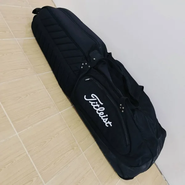 ถุงคลุมขึ้นเครื่อง Titleist มือสอง ของแท้ คุณ4krดีมากๆ มีนวมอย่างหนา หูจับ หูหิ้ว ถุงแดงด้านใน มีช่องซิป แข็งแรงอย่างมาก มีล้อลากด้วย สะดวกอย่างมาก ของใหม่แพงมากรุ่นนี้ image 1 ถุงคลุมขึ้นเครื่อง Titleist มือสอง ของแท้ คุณ4krดีมากๆ มีนวมอย่างหนา หูจับ หูหิ้ว ถุงแดงด้านใน มีช่องซิป แข็งแรงอย่างมาก มีล้อลากด้วย สะดวกอย่างมาก ของใหม่แพงมากรุ่นนี้ image 1