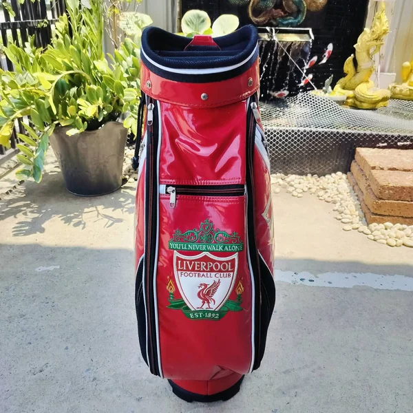 ถุงกอล์ฟ LIVERPOOL มือสอง ถุง TOUR ใบใหญ่ 9 นิ้ว หนังสวยมาก image 2 ถุงกอล์ฟ LIVERPOOL มือสอง ถุง TOUR ใบใหญ่ 9 นิ้ว หนังสวยมาก image 2