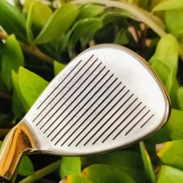  *** หายาก *** WEDGE CALLAWAY BIG BERTHAR GOLD องศา 60 หัวสีทอง วัสดุ Beryllium Copper ให้ความรู้สึกที่แตกต่างอย่างเห็นได้ชัด ไม้กอล์ฟพรีเมี่ยมมือสอง ของแท้ By NakaraLuxurious   image 3