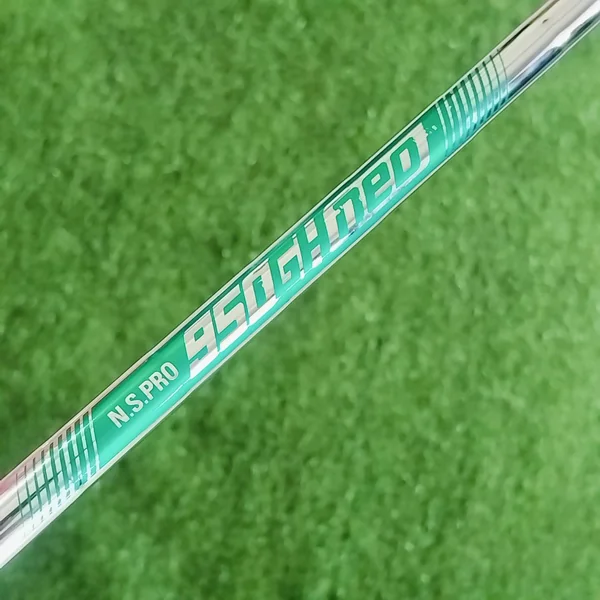 ชุดเหล็ก Titleist T400 โมเดลใหม่สุดใน T-SERIES เหล็กตีไกล และตีง่ายที่สุดของ Titleist ตีโดนแบบง่าย ตีไกลจนงงแน่นอน!!! ไม้กอล์ฟพรีเมี่ยมมือสอง By NakaraLuxurious image 14 ชุดเหล็ก Titleist T400 โมเดลใหม่สุดใน T-SERIES เหล็กตีไกล และตีง่ายที่สุดของ Titleist ตีโดนแบบง่าย ตีไกลจนงงแน่นอน!!! ไม้กอล์ฟพรีเมี่ยมมือสอง By NakaraLuxurious image 14