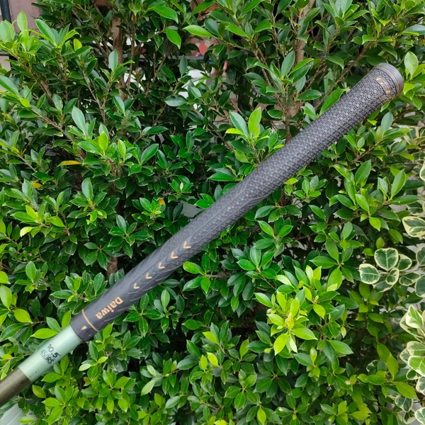 DRIVER DAIWA G3 HYPET TITAN ก้าน ROYAL TITAN ETACARBO FLEX R องศา 10.5 หน้าไม้ยาว ตีผิดพลาดซ้ายขวาได้เยอะขึ้น ตีง่าย หน้าเด้ง HYPER Titanium image 6 DRIVER DAIWA G3 HYPET TITAN ก้าน ROYAL TITAN ETACARBO FLEX R องศา 10.5 หน้าไม้ยาว ตีผิดพลาดซ้ายขวาได้เยอะขึ้น ตีง่าย หน้าเด้ง HYPER Titanium image 6