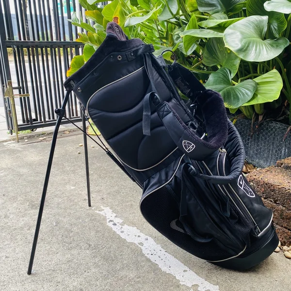 ✨ STAND BAG NIKE GOLF (ขาตั้ง) ✨ Nike รุ่นยอดนิยม ลุคเข้มขรึม ดุดัน สไตล์สปอร์ต 🔥 image 2 ✨ STAND BAG NIKE GOLF (ขาตั้ง) ✨ Nike รุ่นยอดนิยม ลุคเข้มขรึม ดุดัน สไตล์สปอร์ต 🔥 image 2
