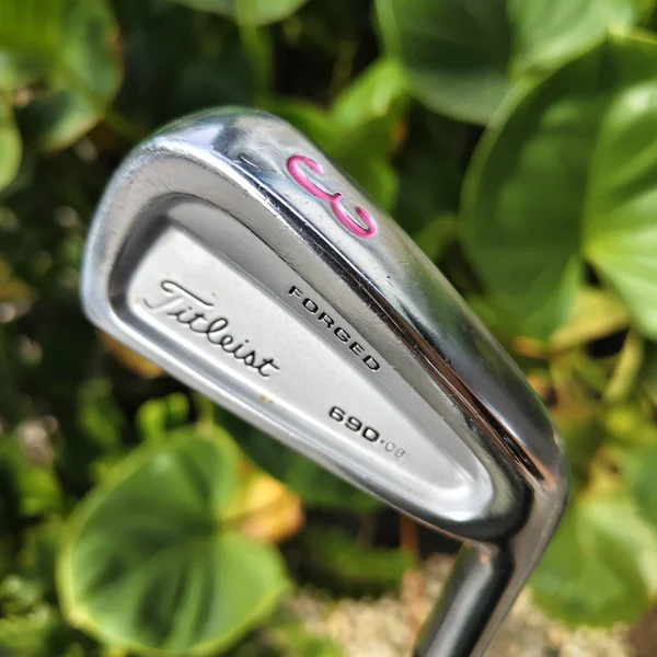 เหล็ก 3 Titleist 690CB FORGED – ฟีลลิ่งนุ่ม ตีง่าย สไตล์โปร ก้านตัวนี้เด็ดมาก พรีเมี่ยมสุดๆ!!! image 2 เหล็ก 3 Titleist 690CB FORGED – ฟีลลิ่งนุ่ม ตีง่าย สไตล์โปร ก้านตัวนี้เด็ดมาก พรีเมี่ยมสุดๆ!!! image 2