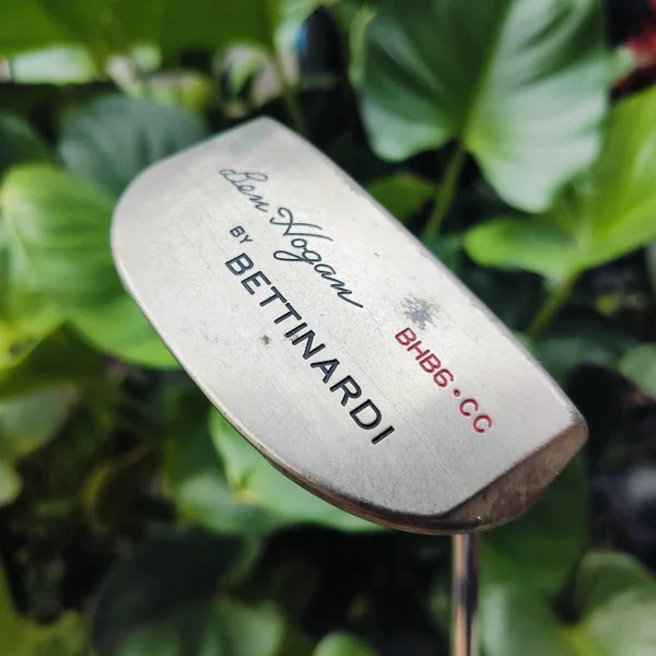 PUTTER Ben Hogan Bettinardi BHB6-CC ความยาว 35 นิ้ว สุดยอดพัตเตอร์แห่งยุค การออกแบบที่แสนละมุน และเหรือชั้น การฟอลโล่ทรูที่แสนสบาย ชดเชยสูงมาก ไม้กอล์ฟพรีเมี่ยมมือสอง ของแท้ By NakaraLuxurious image 1 PUTTER Ben Hogan Bettinardi BHB6-CC ความยาว 35 นิ้ว สุดยอดพัตเตอร์แห่งยุค การออกแบบที่แสนละมุน และเหรือชั้น การฟอลโล่ทรูที่แสนสบาย ชดเชยสูงมาก ไม้กอล์ฟพรีเมี่ยมมือสอง ของแท้ By NakaraLuxurious image 1