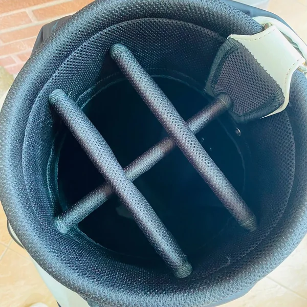 Caddy Bag Mercedes-Benz Premium Cart Bag สีขาวออฟไวท์ / ขนาด 9 นิ้ว สะท้อนความหรูหราเหนือระดับ image 5 Caddy Bag Mercedes-Benz Premium Cart Bag สีขาวออฟไวท์ / ขนาด 9 นิ้ว สะท้อนความหรูหราเหนือระดับ image 5