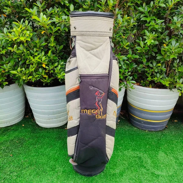 ถุงกอล์ฟ MEGA GOLF มือสอง สภาพพร้อมใช้ครับ   image 2