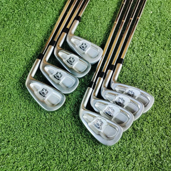 ชุดเหล็ก CALLAWAY X FORGED มีเหล็ก 3 - 9 เเละ PW ก้าน DYNAMIC GOLD S300 ก้านพรีเมี่ยมและเข้ากับเหล็กมาก สติ๊กเกอร์อยู่ครบทั้งหมด สวยมาก หน้าใบก็สวยเดิมทุกเหล็ก น่าใช้สุด!!! ไม้กอล์ฟพรีเมี่ยมมือสอง ของแท้ By NakaraLuxurious   image 3