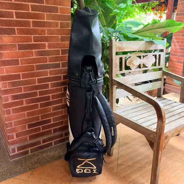 GOLF BAG Titleist Mini Staff Bag Black/White ความคลาสสิกที่เหนือกาลเวลา image 4 GOLF BAG Titleist Mini Staff Bag Black/White ความคลาสสิกที่เหนือกาลเวลา image 4