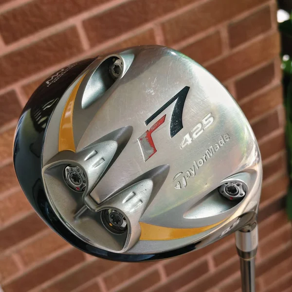 Driver TaylorMade r7 425 ไดรเวอร์ระดับตำนานที่ปฏิวัติวงการกอล์ฟ** ปรับหมุดเปลี่ยนทิศทางลูกได้ดั่งใจ image 2 Driver TaylorMade r7 425 ไดรเวอร์ระดับตำนานที่ปฏิวัติวงการกอล์ฟ** ปรับหมุดเปลี่ยนทิศทางลูกได้ดั่งใจ image 2