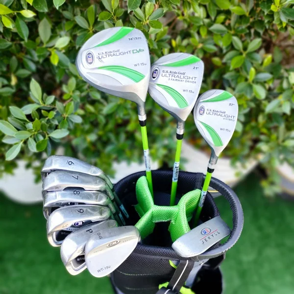 ชุดไม้กอล์ฟสำหรับเด็ก U.S. KIDS GOLF 57″ ความสูง : 57-60 นิ้ว หรือ 144-152 เซนติเมตร image 1 ชุดไม้กอล์ฟสำหรับเด็ก U.S. KIDS GOLF 57″ ความสูง : 57-60 นิ้ว หรือ 144-152 เซนติเมตร image 1