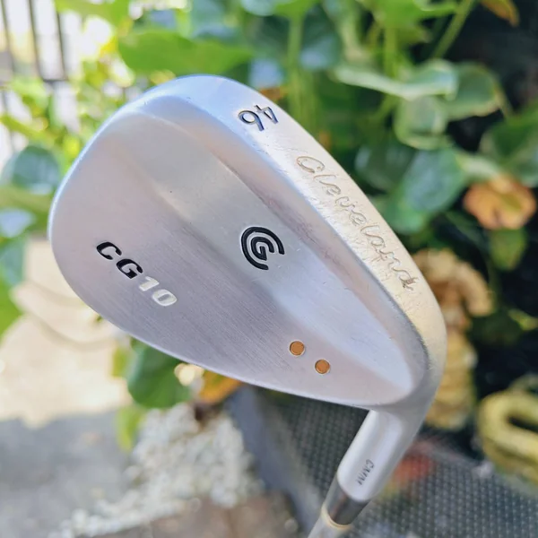 WEDGE CLEVELAND CG10 46° เหมาะใช้แทน PW ได้เลย ฟีลนิ่ม ควบคุมง่าย และสปินดีตามสไตล์ CG Series 🔥 image 1 WEDGE CLEVELAND CG10 46° เหมาะใช้แทน PW ได้เลย ฟีลนิ่ม ควบคุมง่าย และสปินดีตามสไตล์ CG Series 🔥 image 1