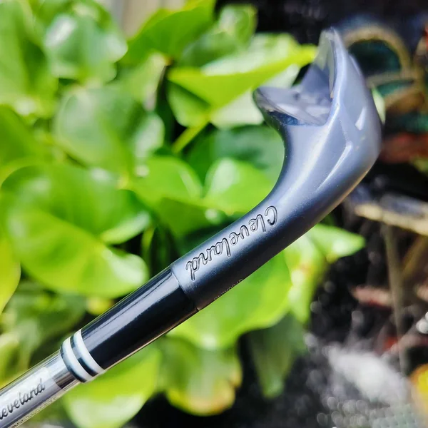 CHIPPER CLEVELAND SMART SOLE BLACK SATIN ก้าน DYNAMIC GOLD WEDGE FLEX Smart Sole เป็นเวดจ์ที่เหมาะสำหรับการเล่นลูกสั้น ที่ช่วยให้การเล่นลูกข้างกรีนเป็นไปอย่างง่ายดายเกือบทุกชอต ไม้กอล์ฟพรีเมี่ยมมือสอง ของแท้ By NakaraLuxurious image 5 CHIPPER CLEVELAND SMART SOLE BLACK SATIN ก้าน DYNAMIC GOLD WEDGE FLEX Smart Sole เป็นเวดจ์ที่เหมาะสำหรับการเล่นลูกสั้น ที่ช่วยให้การเล่นลูกข้างกรีนเป็นไปอย่างง่ายดายเกือบทุกชอต ไม้กอล์ฟพรีเมี่ยมมือสอง ของแท้ By NakaraLuxurious image 5