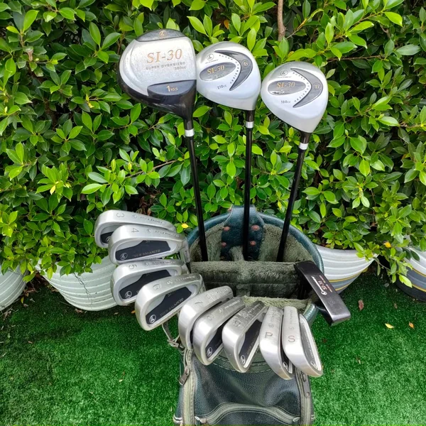 ไม้กอล์ฟครบชุด PROKENNEX พร้อมออกรอบ มีหัวไม้ครบ 1 3 5 ชุดเหล็ก 3-9 PW SW พัตเตอร์ PROKENNEX ทั้งชุด สภาพดี ไม้เน้นตีง่ายๆ ตีสบาย ครับ image 1 ไม้กอล์ฟครบชุด PROKENNEX พร้อมออกรอบ มีหัวไม้ครบ 1 3 5 ชุดเหล็ก 3-9 PW SW พัตเตอร์ PROKENNEX ทั้งชุด สภาพดี ไม้เน้นตีง่ายๆ ตีสบาย ครับ image 1