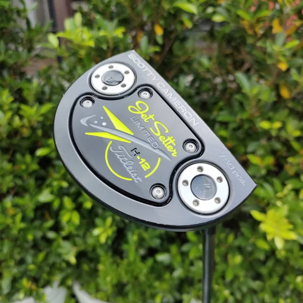 PUTTER Scotty Cameron Holiday Collection Jet Setter H-12 Limited to 750 34" มีแค่ 750 ชิ้น สภาพสวยนางฟ้า image 2 PUTTER Scotty Cameron Holiday Collection Jet Setter H-12 Limited to 750 34" มีแค่ 750 ชิ้น สภาพสวยนางฟ้า image 2