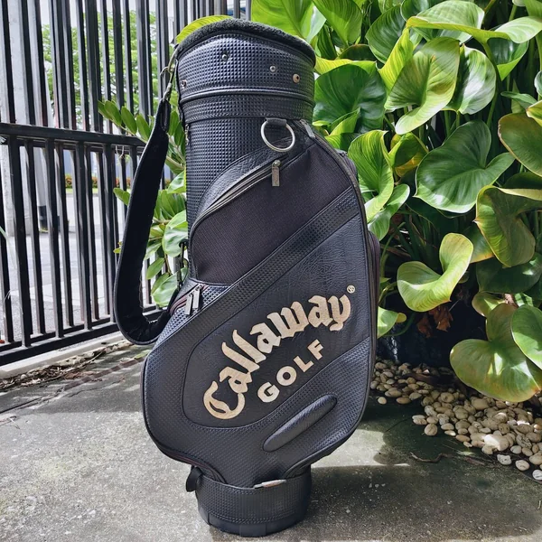 ** มีตำหนิ ** ถุงกอล์ฟ Callaway มือสอง ภายในบุกำมะหยี่อย่างดี วัสดุดี สายสะพายดี image 1 ** มีตำหนิ ** ถุงกอล์ฟ Callaway มือสอง ภายในบุกำมะหยี่อย่างดี วัสดุดี สายสะพายดี image 1
