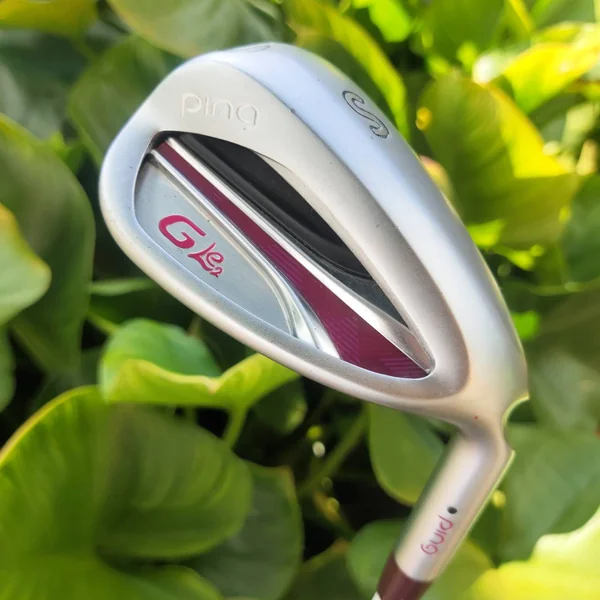 Wedge PING G Le2 SW (56°) – ของดีสำหรับผู้หญิงที่รักการเล่นลูกสั้น! image 3 Wedge PING G Le2 SW (56°) – ของดีสำหรับผู้หญิงที่รักการเล่นลูกสั้น! image 3