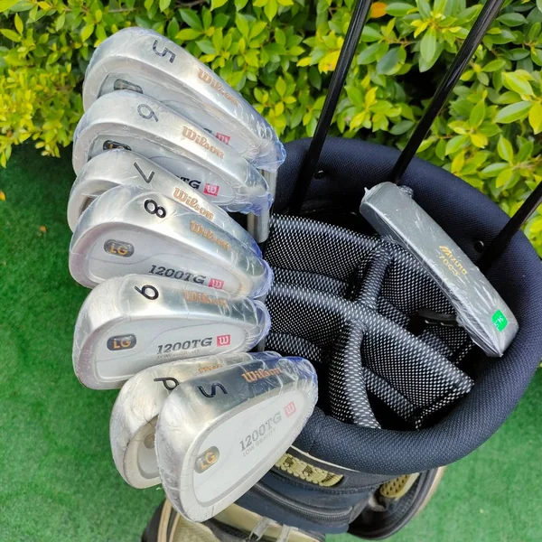  FULLSET WILSON 1200TG ของใหม่!!! คุณภาพสูง เน้นตีง่ายๆ ก้านเบาสบาย ตีได้ระยะดี ชุดเหล็กคมตีมันส์ ถุงกอล์ฟ ช่องใส่เยอะ เบาแข็งแรง!! มือหนึ่ง ของแท้ BY NakaraLuxurious   image 4