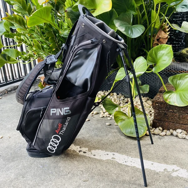ถุงกอล์ฟ PING x AUDI🔥⛳ของแท้ ขาตั้ง ดีไซน์เท่ ** ถุงวางตั้งตรงไม่ค่อยอยู่แต่ถ้าขาตั้งแข็งแรงมากๆ ** image 6 ถุงกอล์ฟ PING x AUDI🔥⛳ของแท้ ขาตั้ง ดีไซน์เท่ ** ถุงวางตั้งตรงไม่ค่อยอยู่แต่ถ้าขาตั้งแข็งแรงมากๆ ** image 6