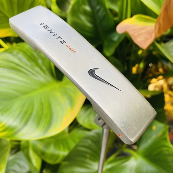 ⛳ PUTTER NIKE IGNITE 001 ทรง Heel-Toe Blade ความยาว 34 นิ้ว คอแบบ Full Offset Hosel image 1 ⛳ PUTTER NIKE IGNITE 001 ทรง Heel-Toe Blade ความยาว 34 นิ้ว คอแบบ Full Offset Hosel image 1