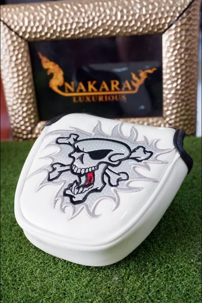 COVER PUTTER ลายกระโหลกไขว้ image 1 COVER PUTTER ลายกระโหลกไขว้ image 1