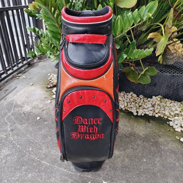 ** มีตำหนิลอก ** Dance With Dragon golf bag ของแท้ รุ่นดัง ของใหม่แพงมาก image 2 ** มีตำหนิลอก ** Dance With Dragon golf bag ของแท้ รุ่นดัง ของใหม่แพงมาก image 2