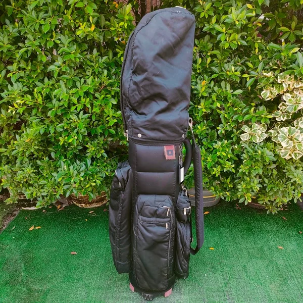 ถุงกอล์ฟ ONOFF มือสอง **มีตำหนิ** แต่ภายนอกสวยมาก และเท่มากๆ ช่องใส่เยอะ วัสดุพรีเมี่ยมมากๆ มือสอง ของแท้ BY NakaraLuxurious image 1 ถุงกอล์ฟ ONOFF มือสอง **มีตำหนิ** แต่ภายนอกสวยมาก และเท่มากๆ ช่องใส่เยอะ วัสดุพรีเมี่ยมมากๆ มือสอง ของแท้ BY NakaraLuxurious image 1