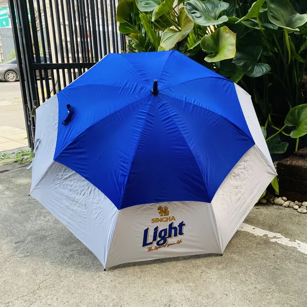 ร่มกอล์ฟ SINGHA LIGHT ☂️⛳ ร่มสองชั้น กัน UV อย่างดี แดดแรงหรือฝนมา ก็พร้อมลุยสนาม น้ำหนักเบา 🌤️🌧️ image 1 ร่มกอล์ฟ SINGHA LIGHT ☂️⛳ ร่มสองชั้น กัน UV อย่างดี แดดแรงหรือฝนมา ก็พร้อมลุยสนาม น้ำหนักเบา 🌤️🌧️ image 1