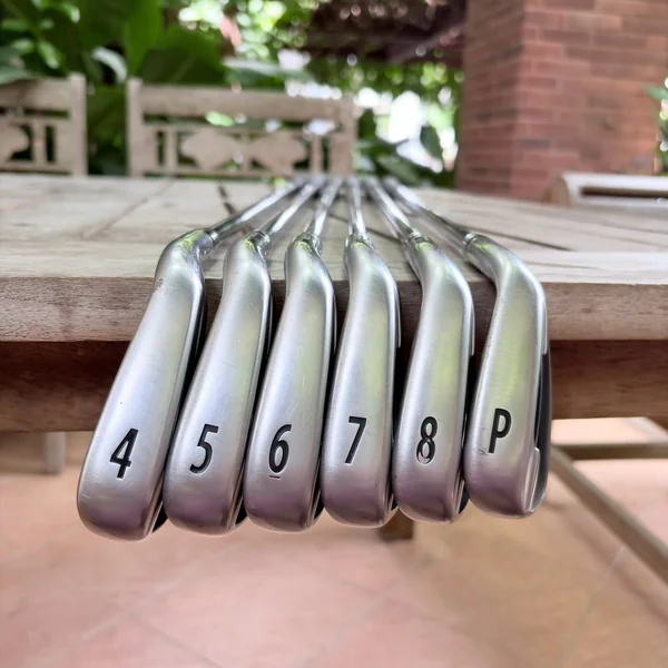 ขาดเหล็ก 9 IRON SET Titleist AP1 712 (4, 5, 6, 7, 8, P)ส่งลูกลอยง่ายได้ระยะไกลอย่างสม่ำเสมอในทุกช็อต image 7 ขาดเหล็ก 9 IRON SET Titleist AP1 712 (4, 5, 6, 7, 8, P)ส่งลูกลอยง่ายได้ระยะไกลอย่างสม่ำเสมอในทุกช็อต image 7