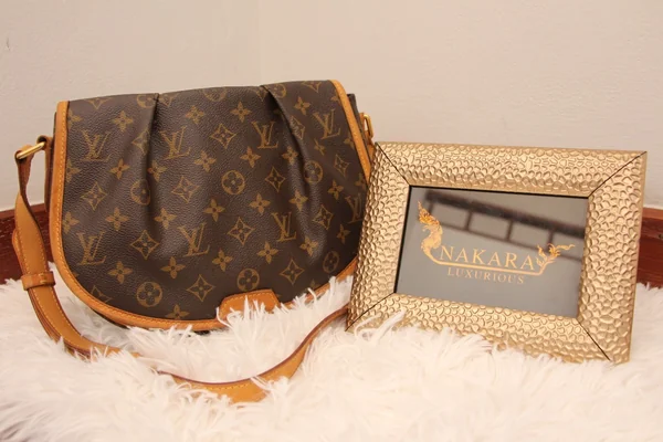 ขายถูกค่า มือสอง LOUIS VUITTON MENILMONTANT PM MONOGRAM CANVAS MADE IN FRANCE DATE CODE DU4111 แท้100% image 1 ขายถูกค่า มือสอง LOUIS VUITTON MENILMONTANT PM MONOGRAM CANVAS MADE IN FRANCE DATE CODE DU4111 แท้100% image 1