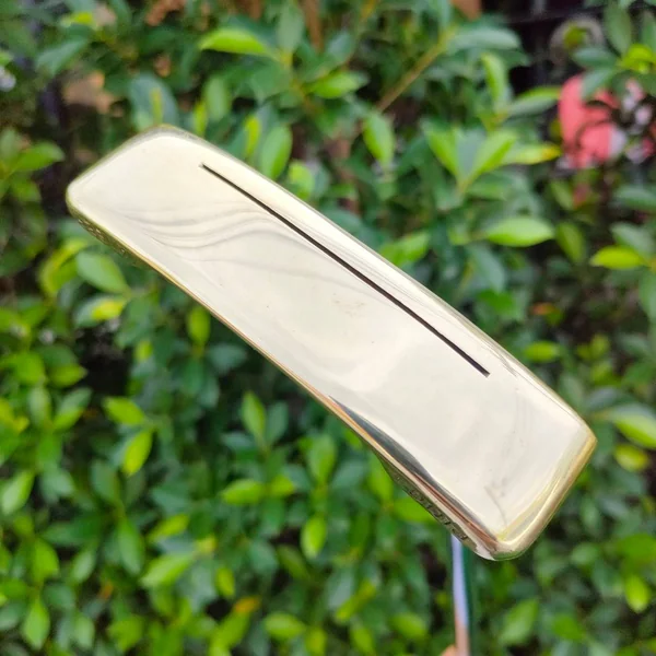 PUTTER PING ANSER รุ่นยอดนิยมสูงสุด เป็นต้นแบบมาจนถึงปัจจุบัน วัสดุทองเหลืองแบบแท้ๆ เงา สวยมากๆ หรูหรามาก ความยาว 35 นิ้ว image 3 PUTTER PING ANSER รุ่นยอดนิยมสูงสุด เป็นต้นแบบมาจนถึงปัจจุบัน วัสดุทองเหลืองแบบแท้ๆ เงา สวยมากๆ หรูหรามาก ความยาว 35 นิ้ว image 3