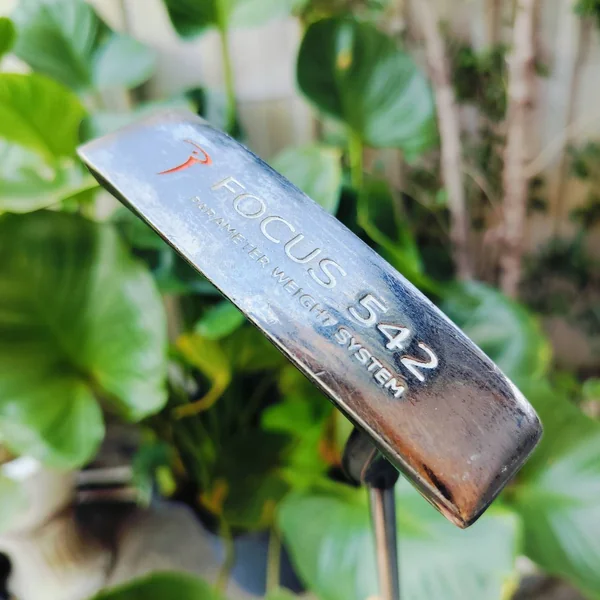 PUTTER TOPPOINT FOCUS 542 PWS ความยาวก้าน 35 นิ้ว สภาพสวยเดิมๆ ชดเชยความผิดพลาดได้ดี พัตต์นิ่งดี ฟอลโล่ทรูแบบสบายๆเลยค่ะ ไม้กอล์ฟพรีเมี่ยมมือสอง ของแท้ By NakaraLuxurious image 1 PUTTER TOPPOINT FOCUS 542 PWS ความยาวก้าน 35 นิ้ว สภาพสวยเดิมๆ ชดเชยความผิดพลาดได้ดี พัตต์นิ่งดี ฟอลโล่ทรูแบบสบายๆเลยค่ะ ไม้กอล์ฟพรีเมี่ยมมือสอง ของแท้ By NakaraLuxurious image 1